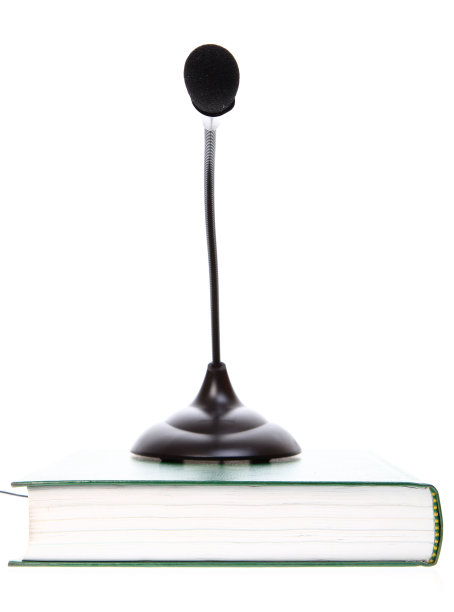 音频麦克风在白色隔离图片下载