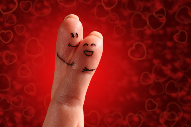 画了个手指笑脸，情人节主题图片下载
