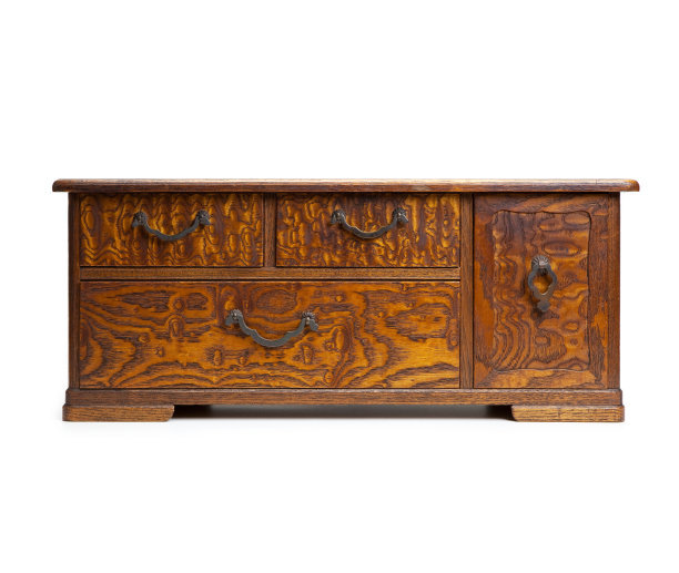 古董亚洲抽屉柜，由tamo木(日本白蜡树)。图片下载