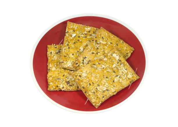 红色盘子上的玉米饼，在白色盘子上单独放置图片下载