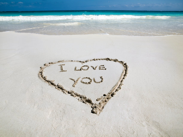 海滨的心图片下载