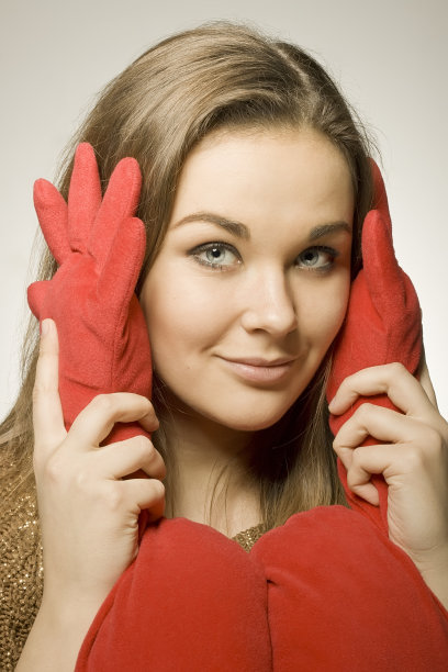 耳朵靠近图片下载