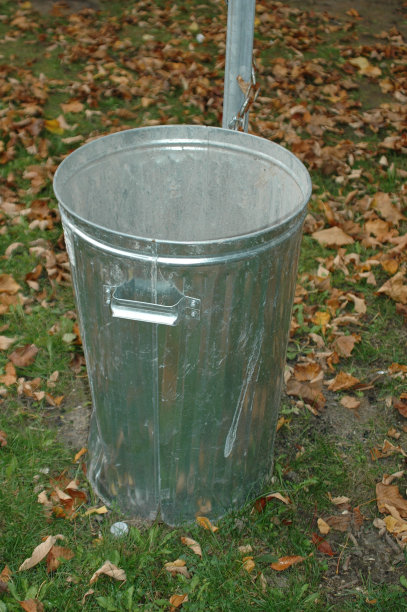 垃圾桶图片下载