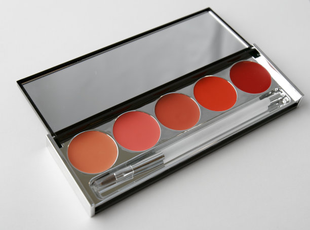 调色板的口红图片下载