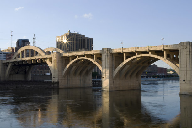 罗伯特街大桥跨图片下载