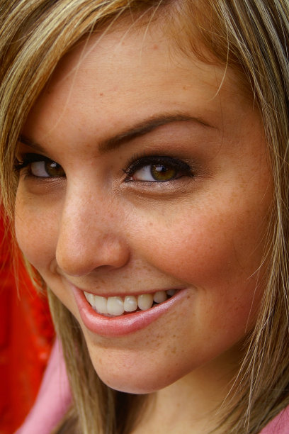 年轻漂亮的女人图片下载