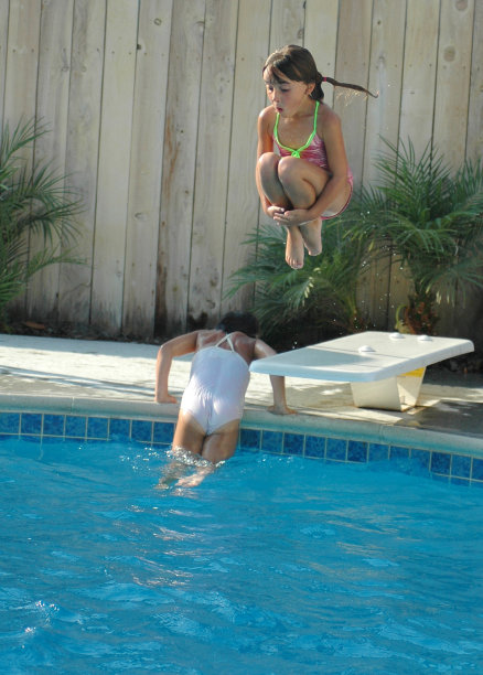 炮弹的女孩图片下载