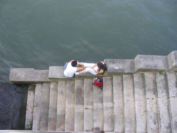 两个情人图片下载