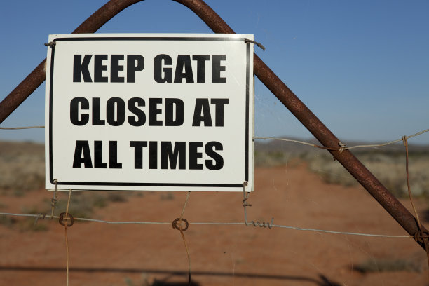 请随时关闭大门图片下载