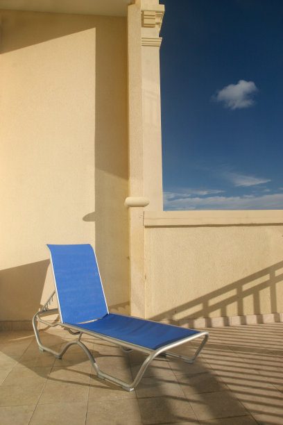 休息室在蓝色的图片下载