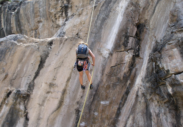 攀爬图片下载