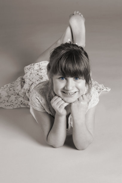 蓝色的眼睛图片下载