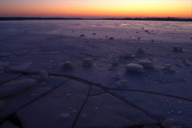土地的冰图片下载