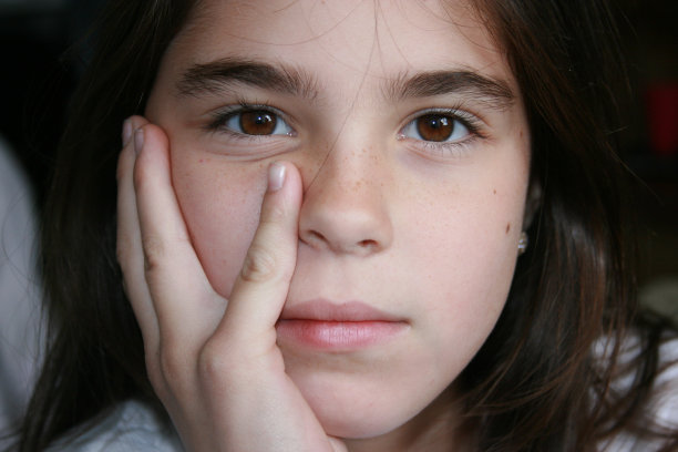 可爱的女孩图片下载