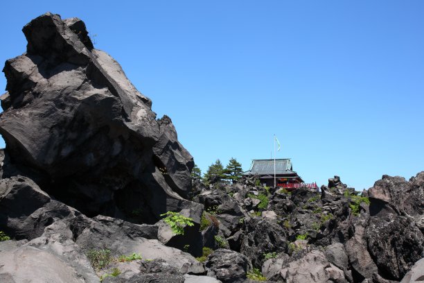 熔岩和寺庙图片下载