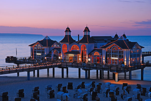 德国吕根岛的塞尔林码头图片下载