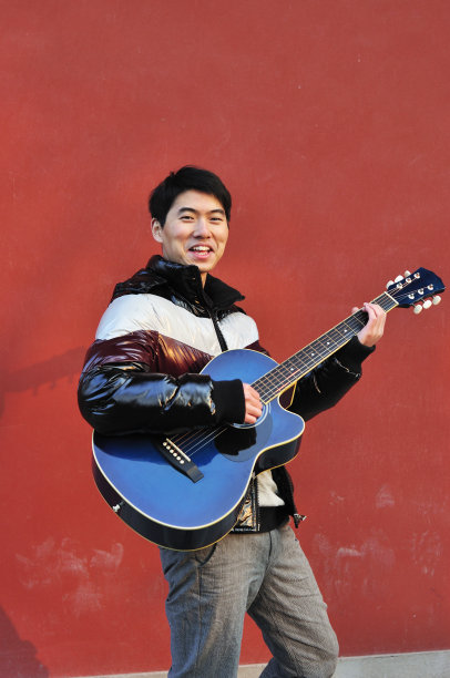 弹吉他图片下载