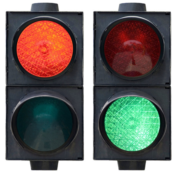 红绿灯在白色背景下的红绿灯图片下载