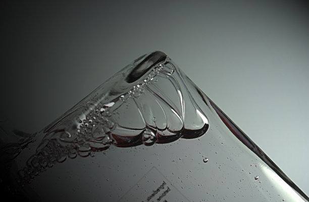 一瓶洗手液图片下载