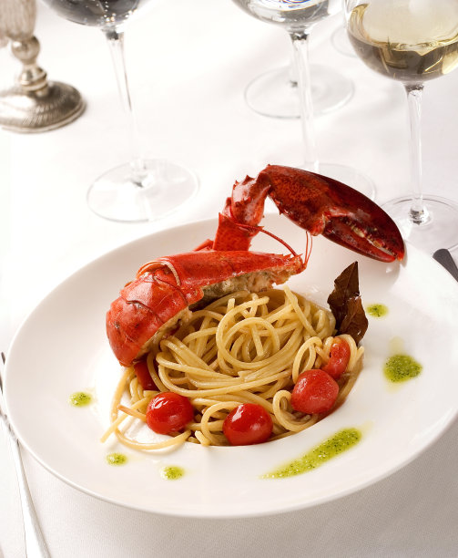 意大利面和龙虾图片下载