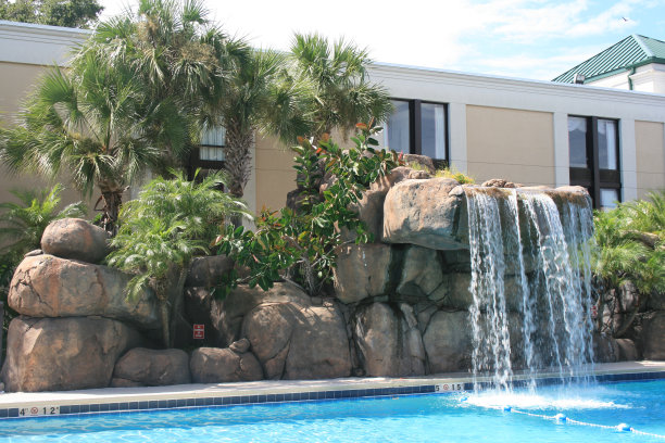 度假村的瀑布图片下载