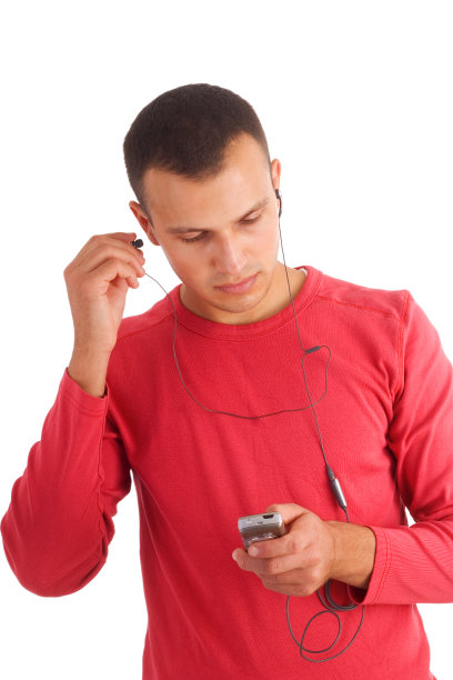 听音乐的年轻人图片下载