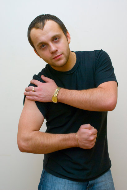 年轻勇敢的人图片下载