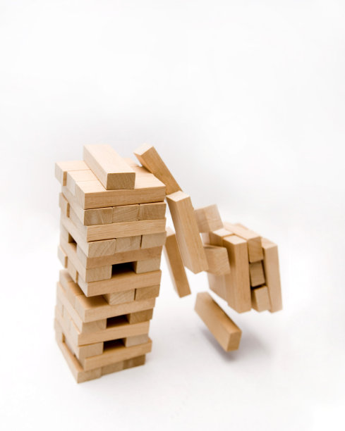 积木塔倒塌图片下载