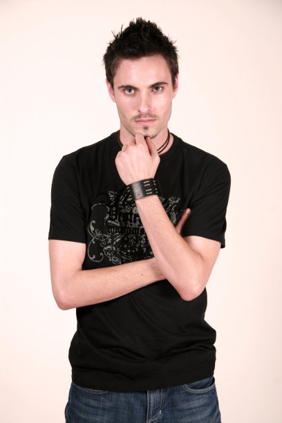 思考——乔恩图片下载