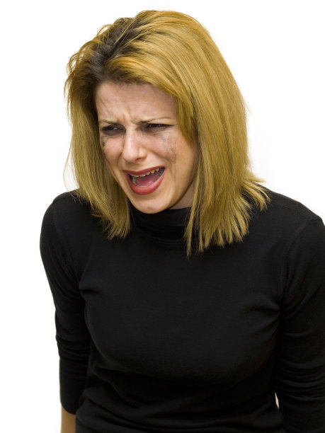 女人哭了图片下载