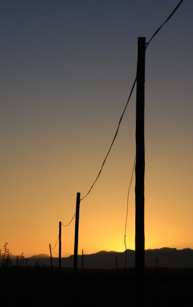 权力两极图片下载