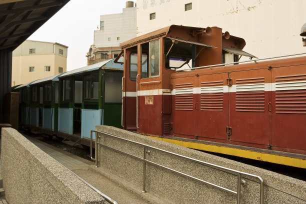 火车站里的古董火车图片下载