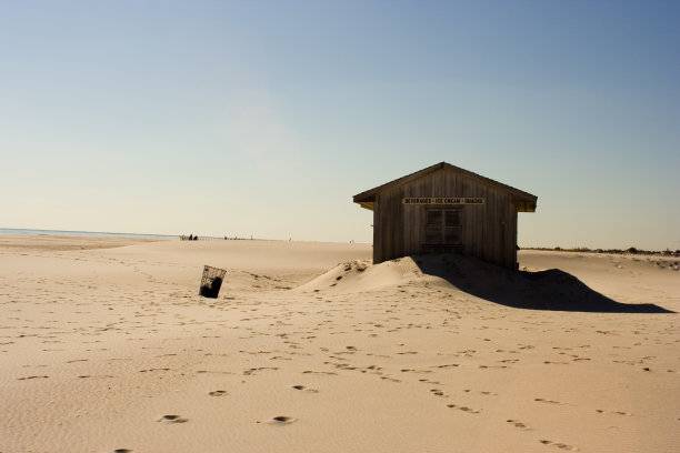 海滩小屋图片下载
