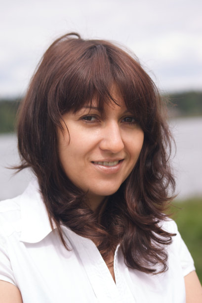 年轻美女图片下载