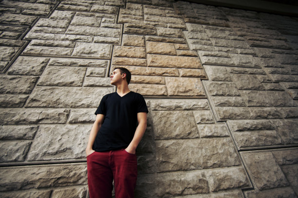 墙上的肖像图片下载