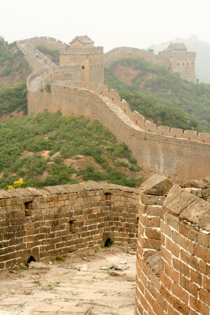 长城在雾天图片下载