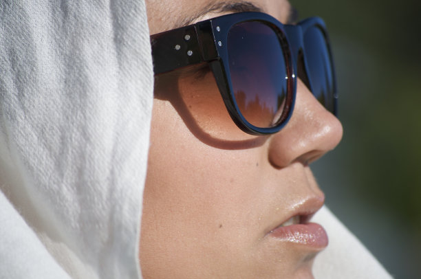 戴面纱的女人图片下载