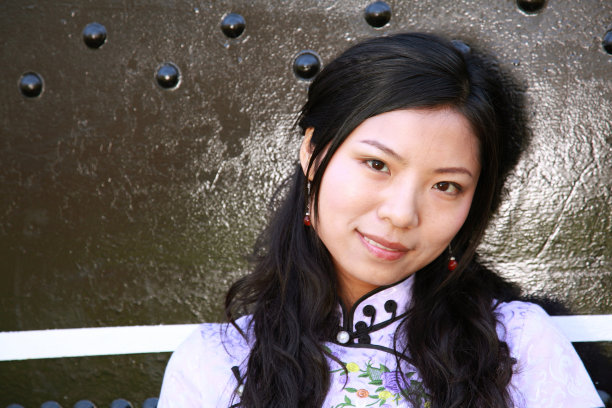 漂亮女人的火车图片下载