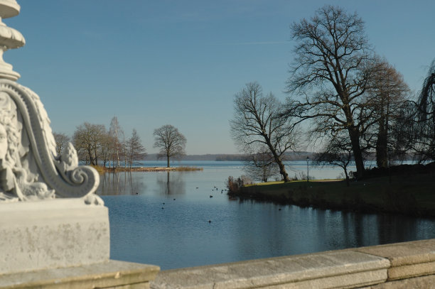 城堡湖图片下载