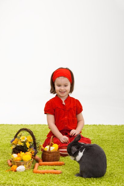 有复活节兔子的小女孩图片下载