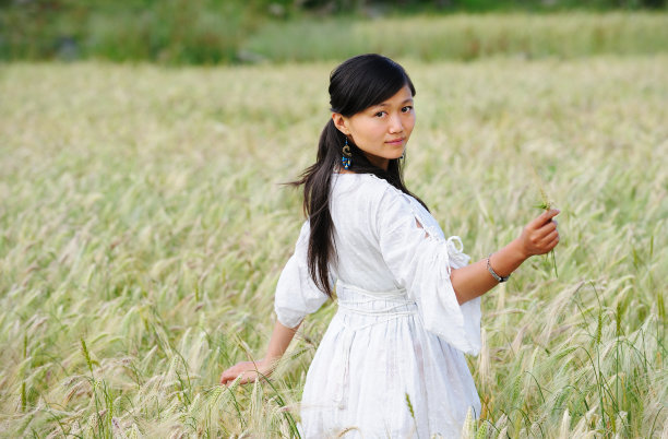 美丽的女孩图片下载