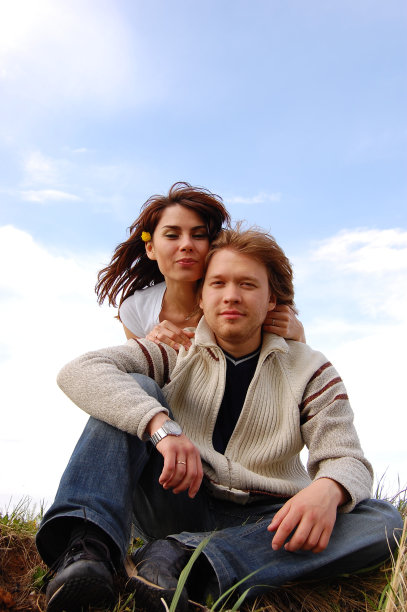 女孩和男孩нappy夫妇图片下载