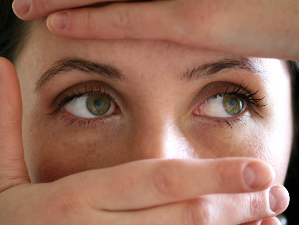 女人的眼睛图片下载