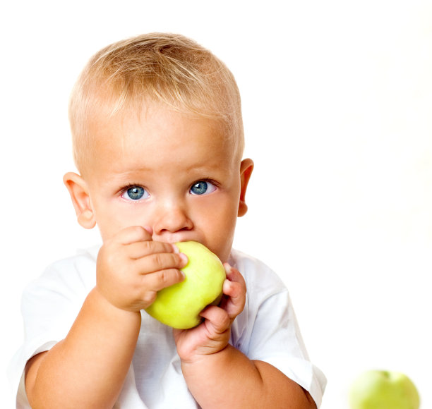 孩子与苹果图片下载
