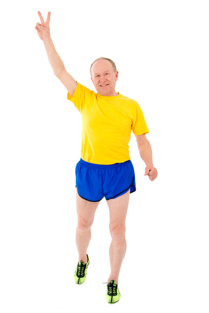 活跃的高级的人。胜利图片下载