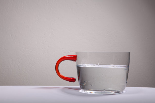 一杯纯净水图片下载