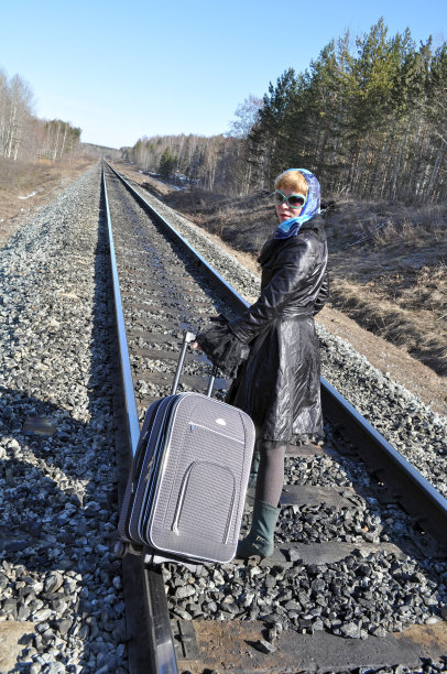 女人的行李图片下载