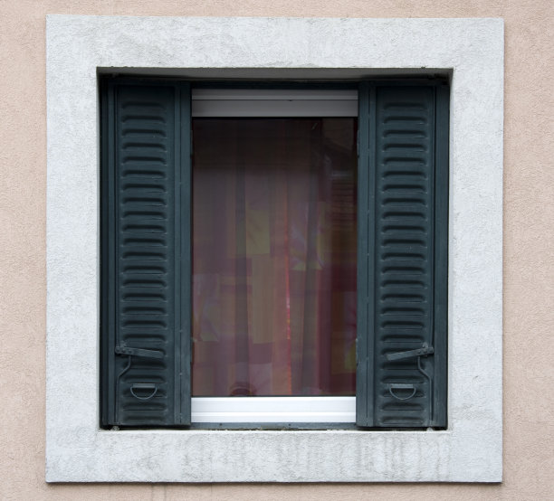 单一的房子窗户图片下载