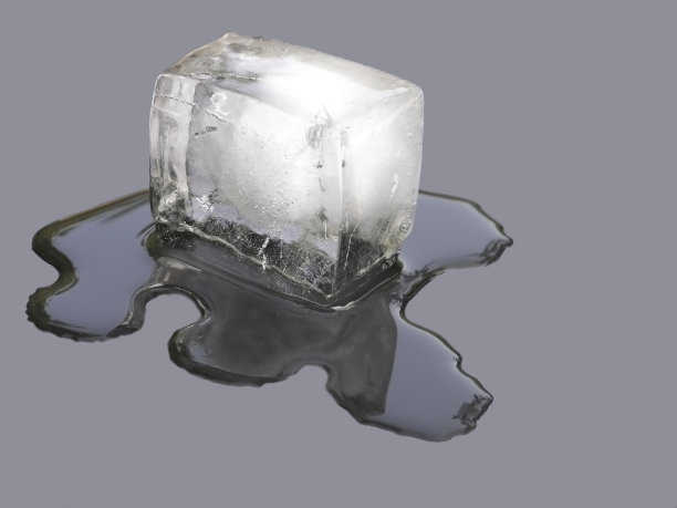 冰块融化的库存照片图片下载