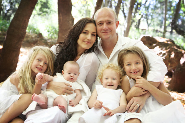 幸福的家庭图片下载